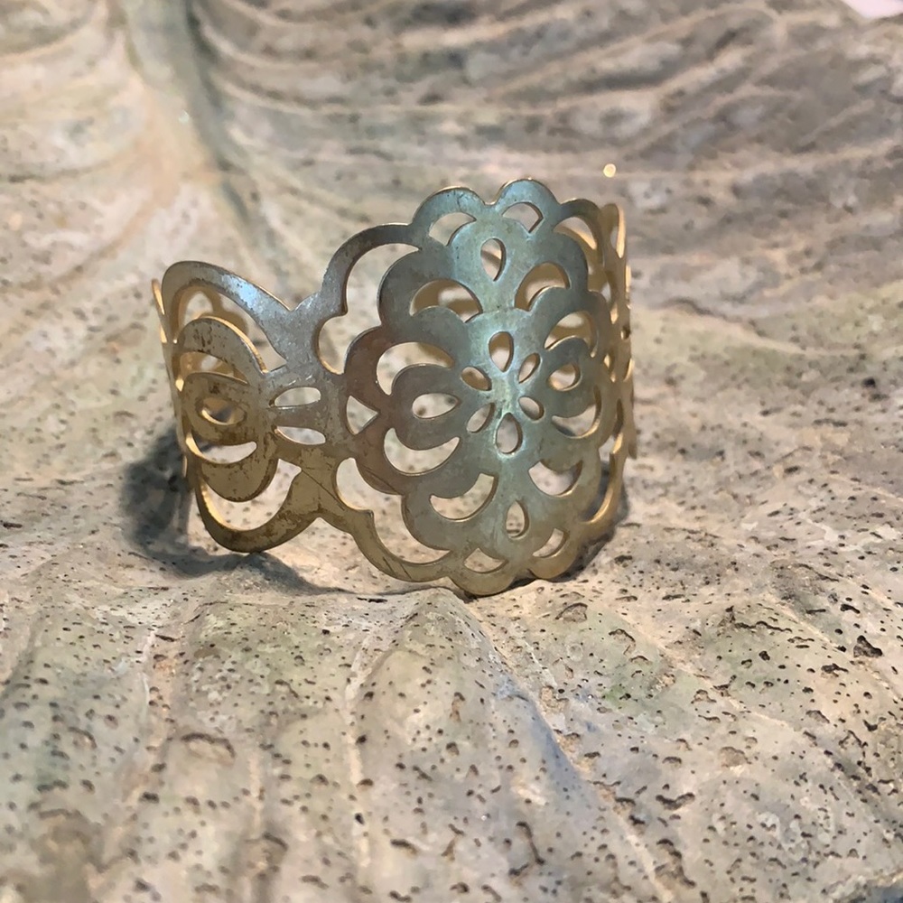 Cute Gold Tone Metal Cuff